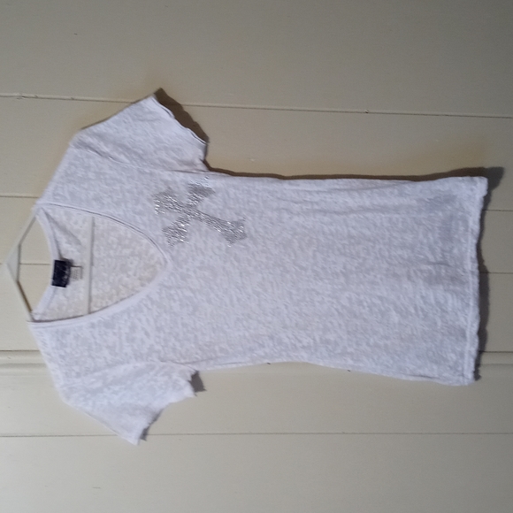 ⭐Fitted Tee⭐️ - Picture 1 of 5